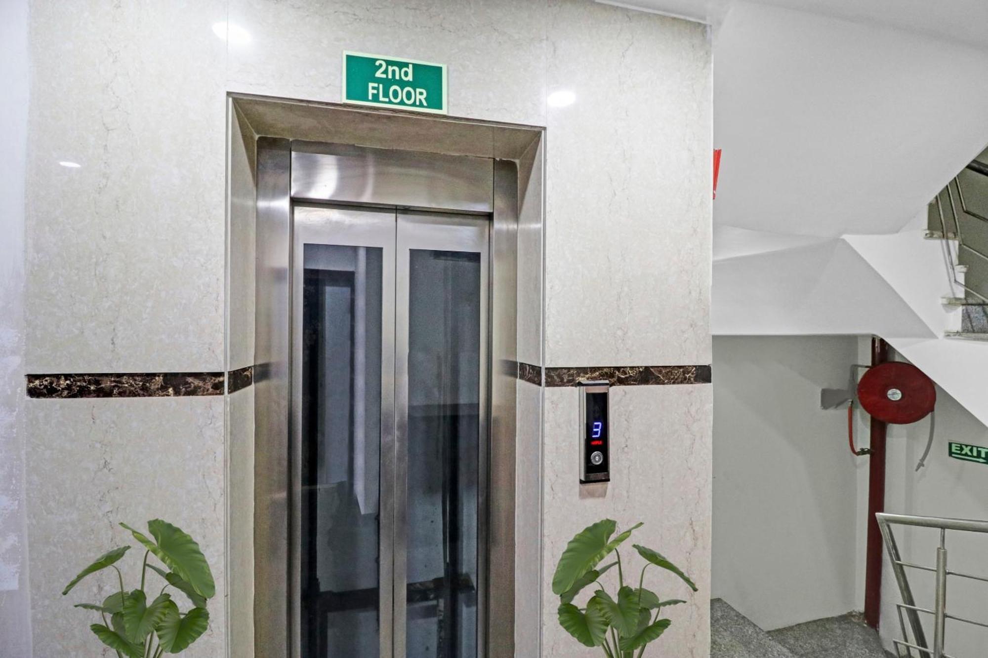 Hotel Stay House Nuova Delhi Esterno foto