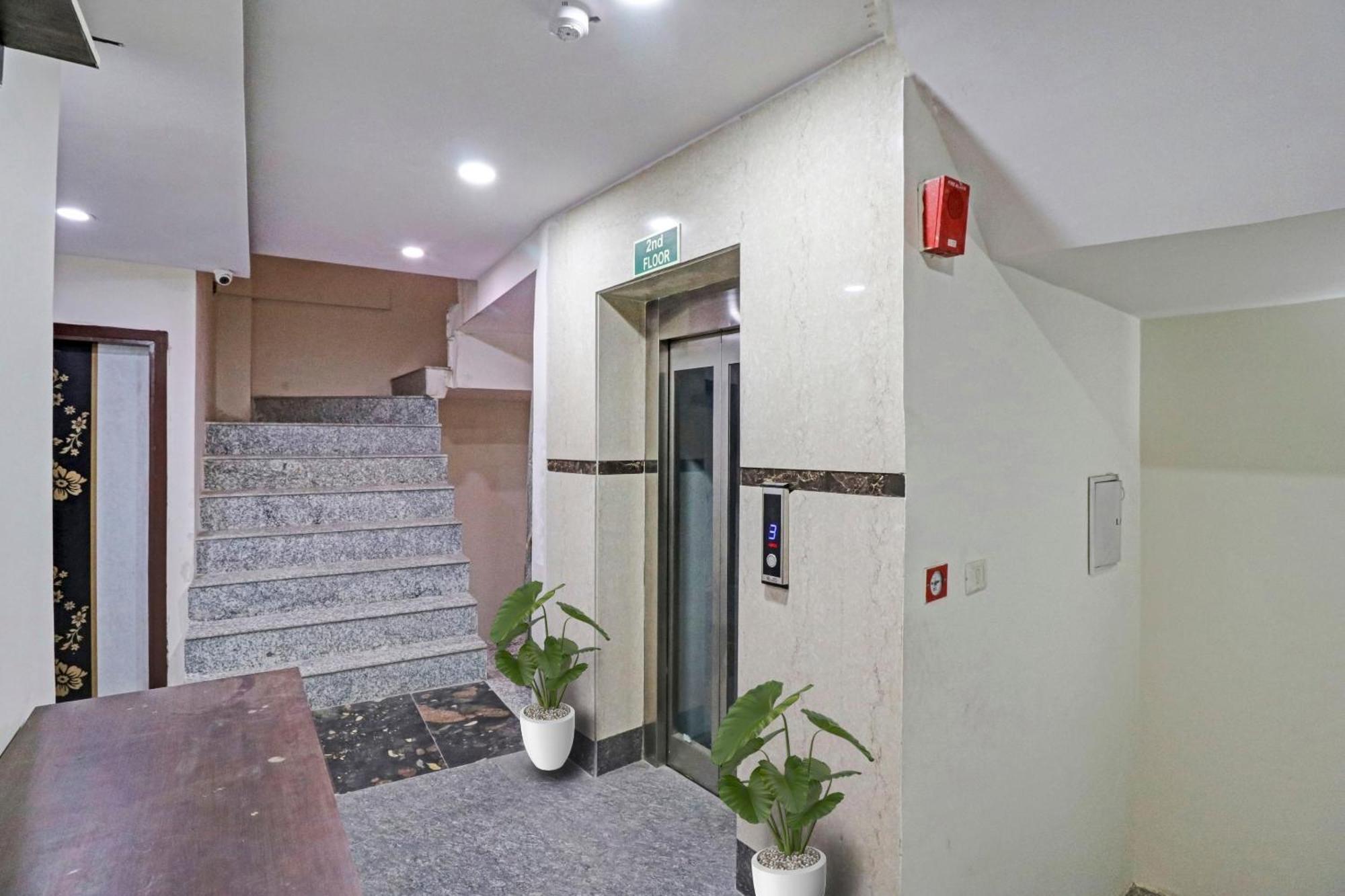 Hotel Stay House Nuova Delhi Esterno foto
