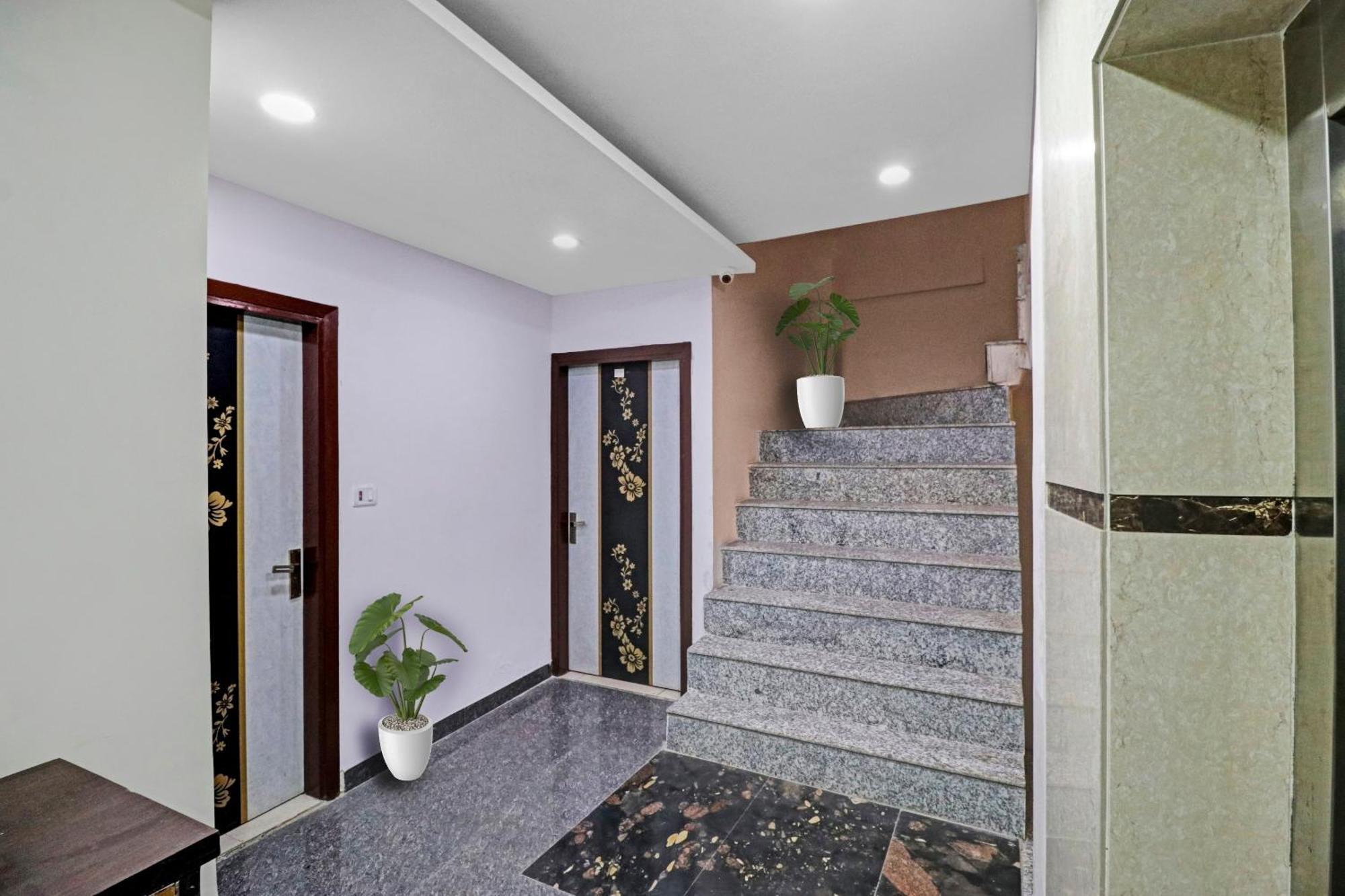Hotel Stay House Nuova Delhi Esterno foto